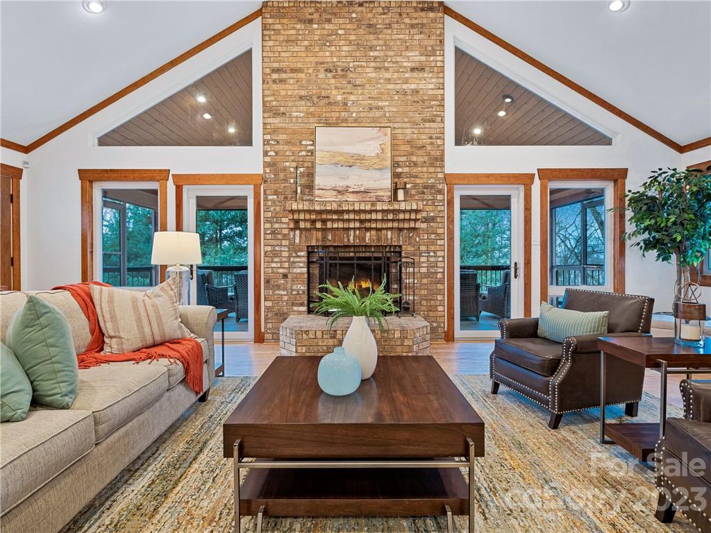 340 Flat Top Mountain Road Fairview, NC 28730 - Photo 10 of 32 Gallery Image 10