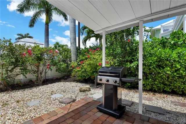 $16,000 | 1155 6th Street South, Naples, FL 34102