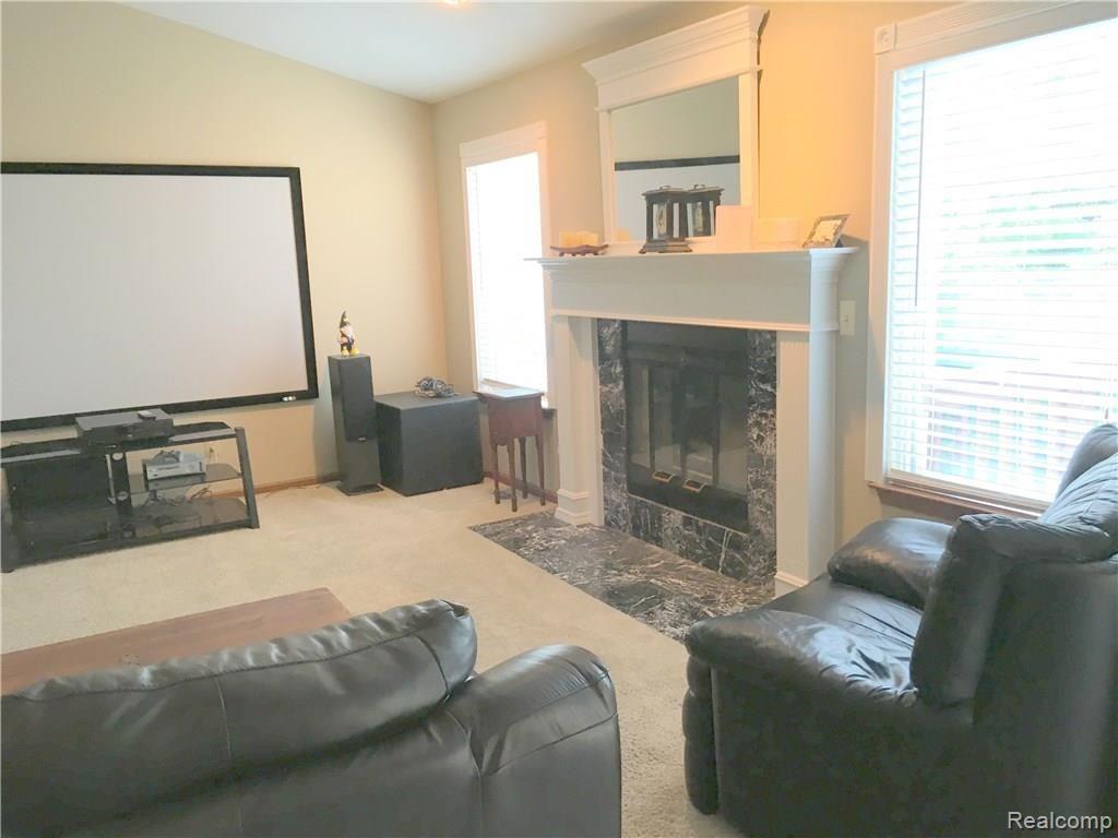89 Arlington Drive Rochester Hills, MI 48307 - Photo 4 of 18