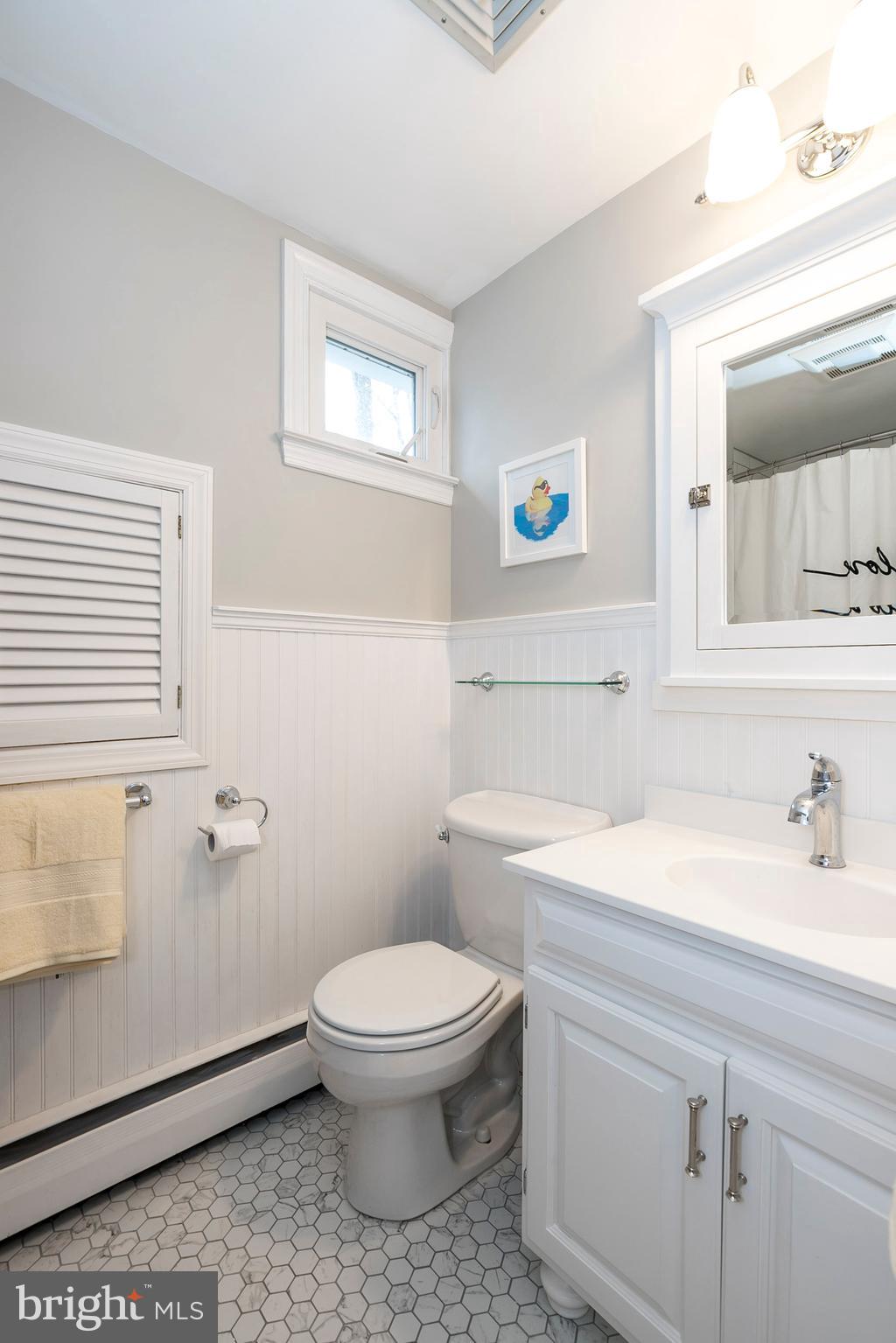 214 Vassar Circle Wayne, PA 19087 - Photo 18 of 24 Hall full bathroom