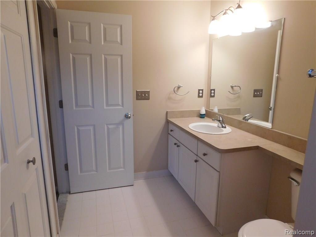 30125 Raintree Circle, Unit 1 Chesterfield, MI 48047 - Photo 13 of 34