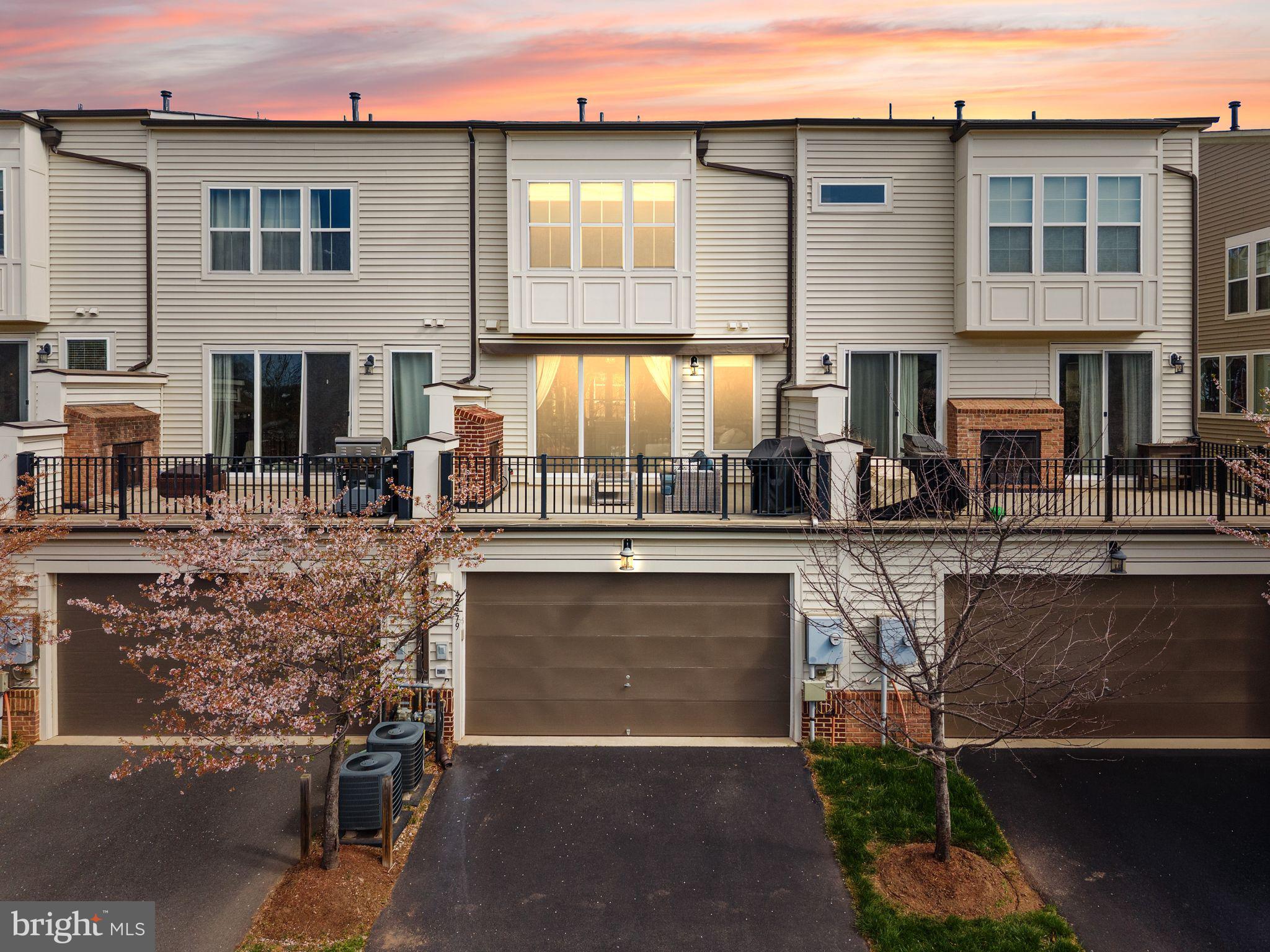 42279 Riggins Ridge Terrace Brambleton, VA 20148 - Photo 3 of 64