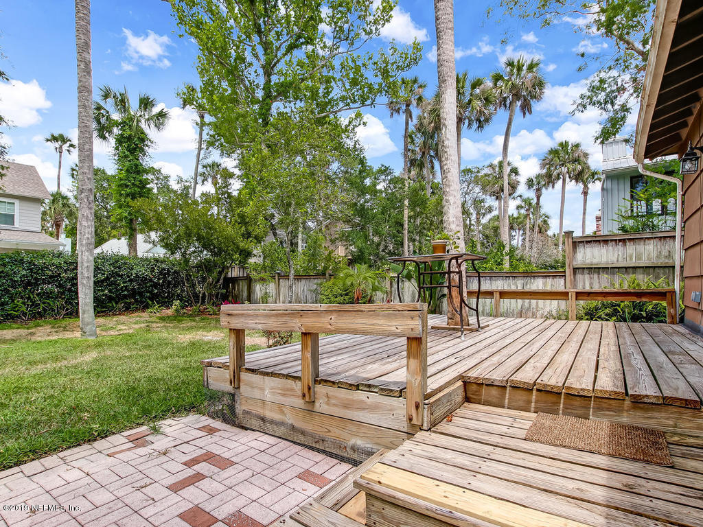 365 9th Street Atlantic Beach, FL 32233 - Photo 34 of 37 a view of backyard with sitting area