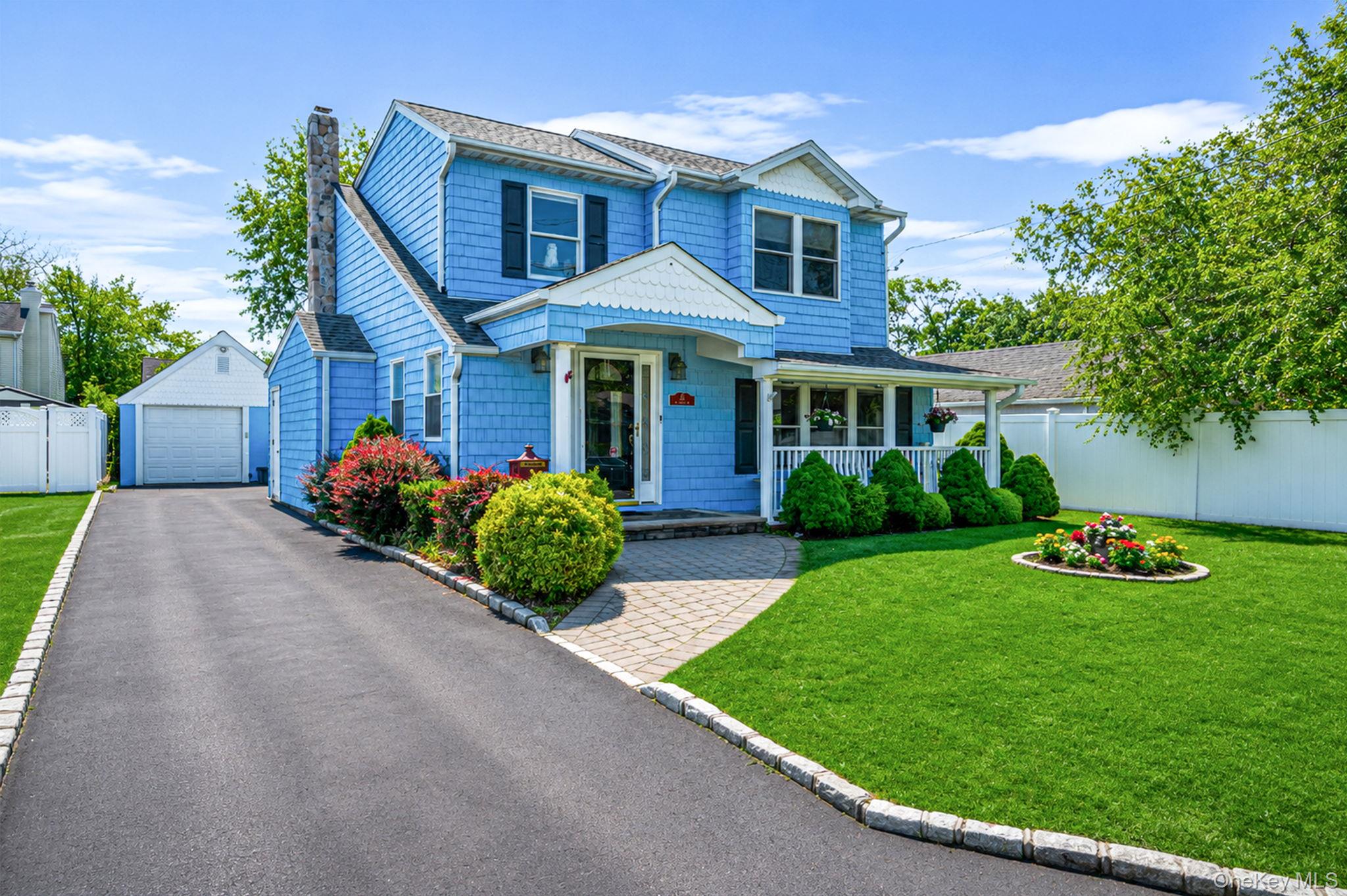 61 North Ocean Avenue Islip, NY 11751 - Photo 2 of 36