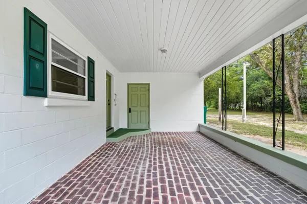 $285,500 | 2128 3rd Avenue, Crestview, FL 32539