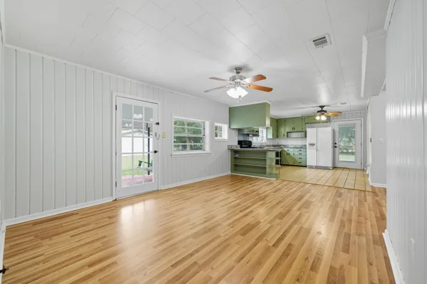 $285,500 | 2128 3rd Avenue, Crestview, FL 32539