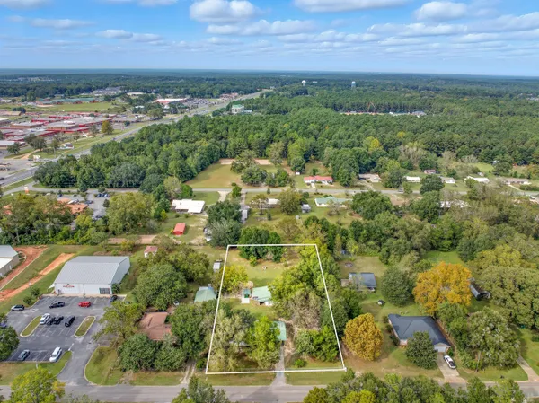 $285,500 | 2128 3rd Avenue, Crestview, FL 32539