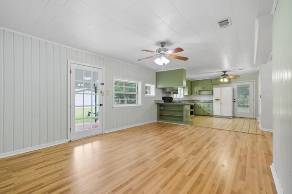 $285,500 | 2128 3rd Avenue, Crestview, FL 32539