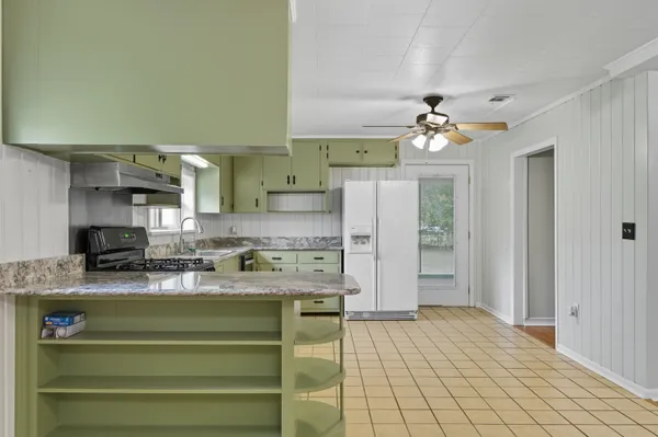 $285,500 | 2128 3rd Avenue, Crestview, FL 32539