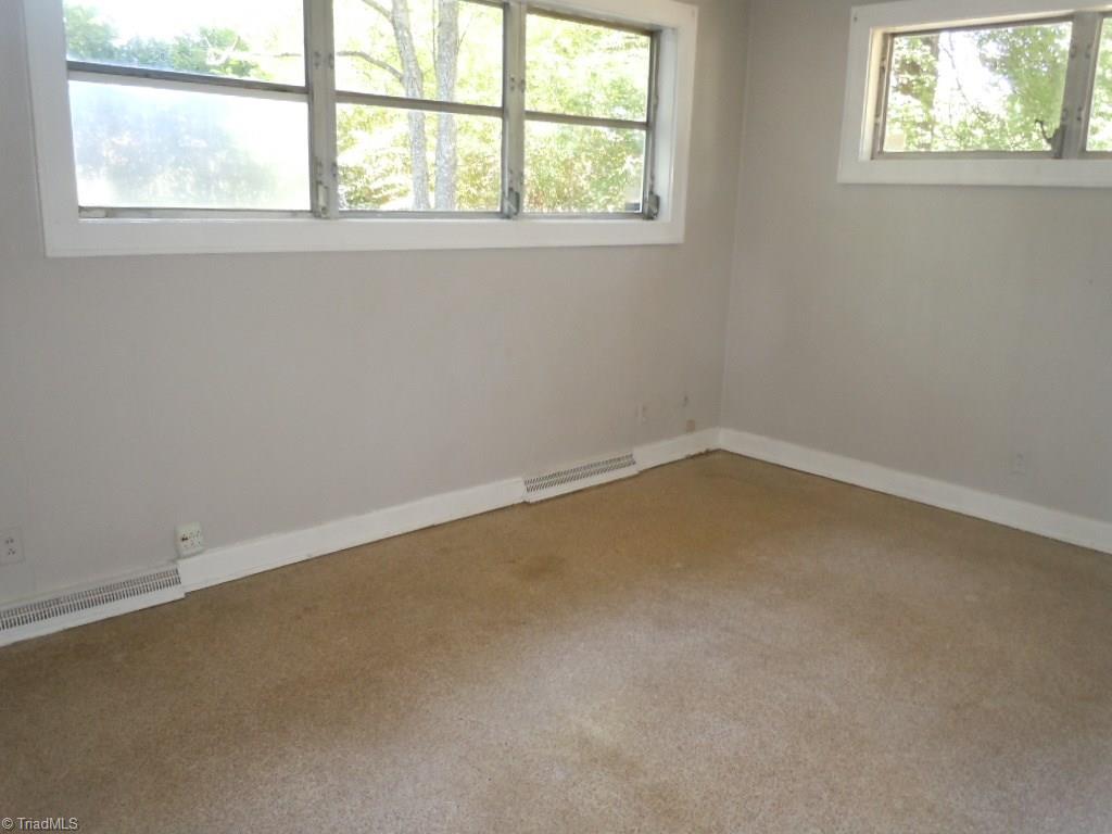 706 Summit Road High Point, NC 27265 - Photo 10 of 14