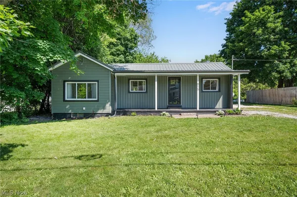 $170,000 | 815 East Cassell Avenue, Barberton, OH 44203