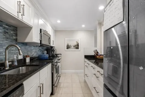 $1,030,000 | 13 Bowdoin Street, Unit 3A&B, Boston, MA 02114