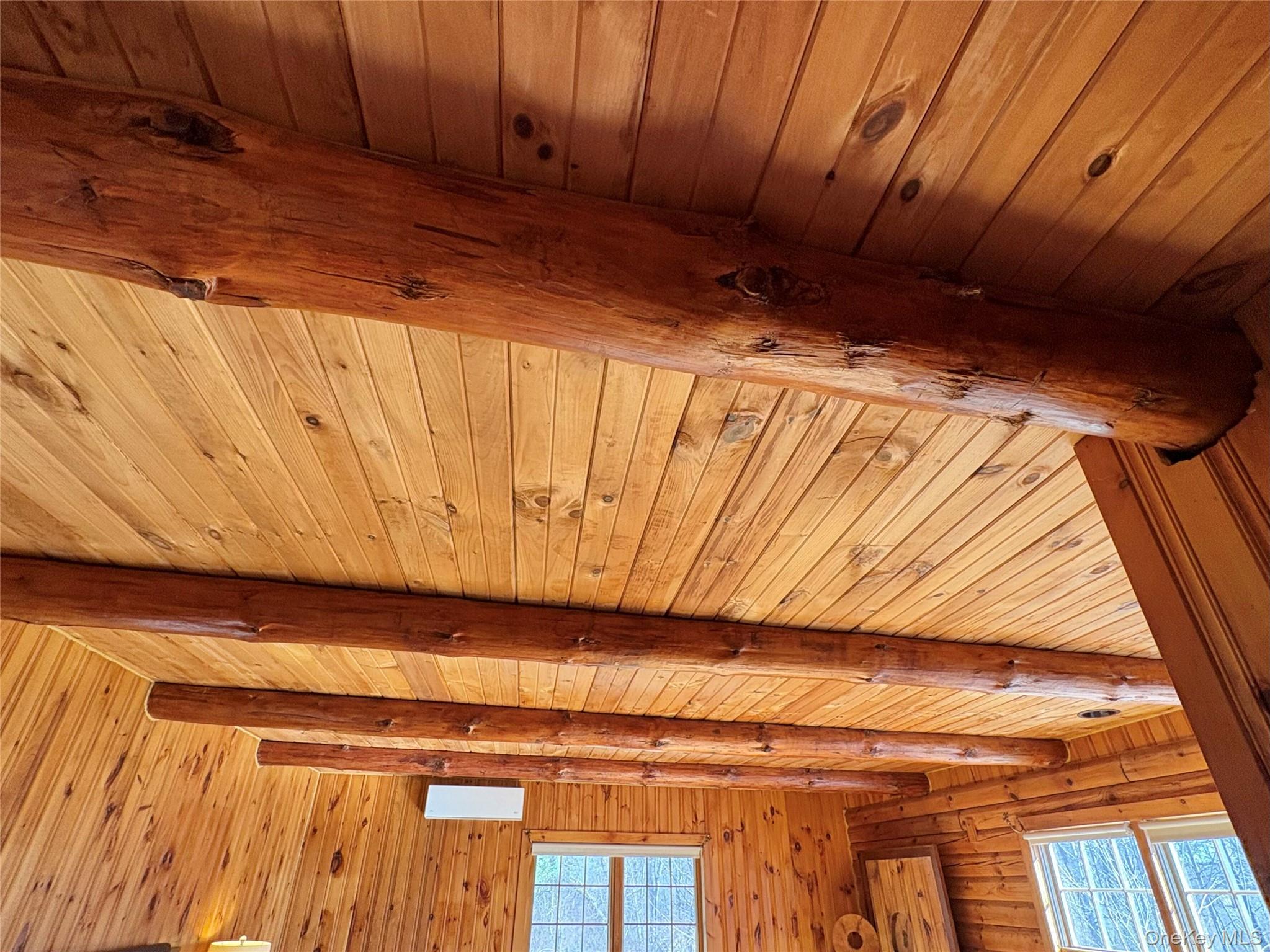 33 O Brian Road Middletown, NY 10940 - Photo 13 of 29 Wood beam detail
