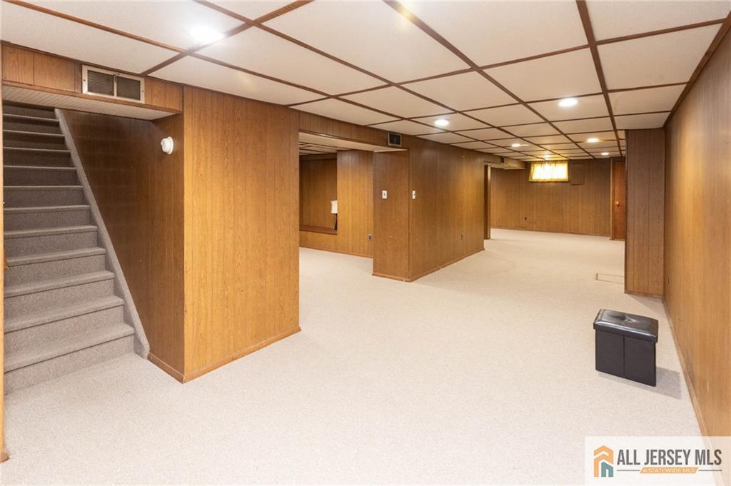 10 Eardley Road Edison, NJ 08817 - Photo 23 of 38