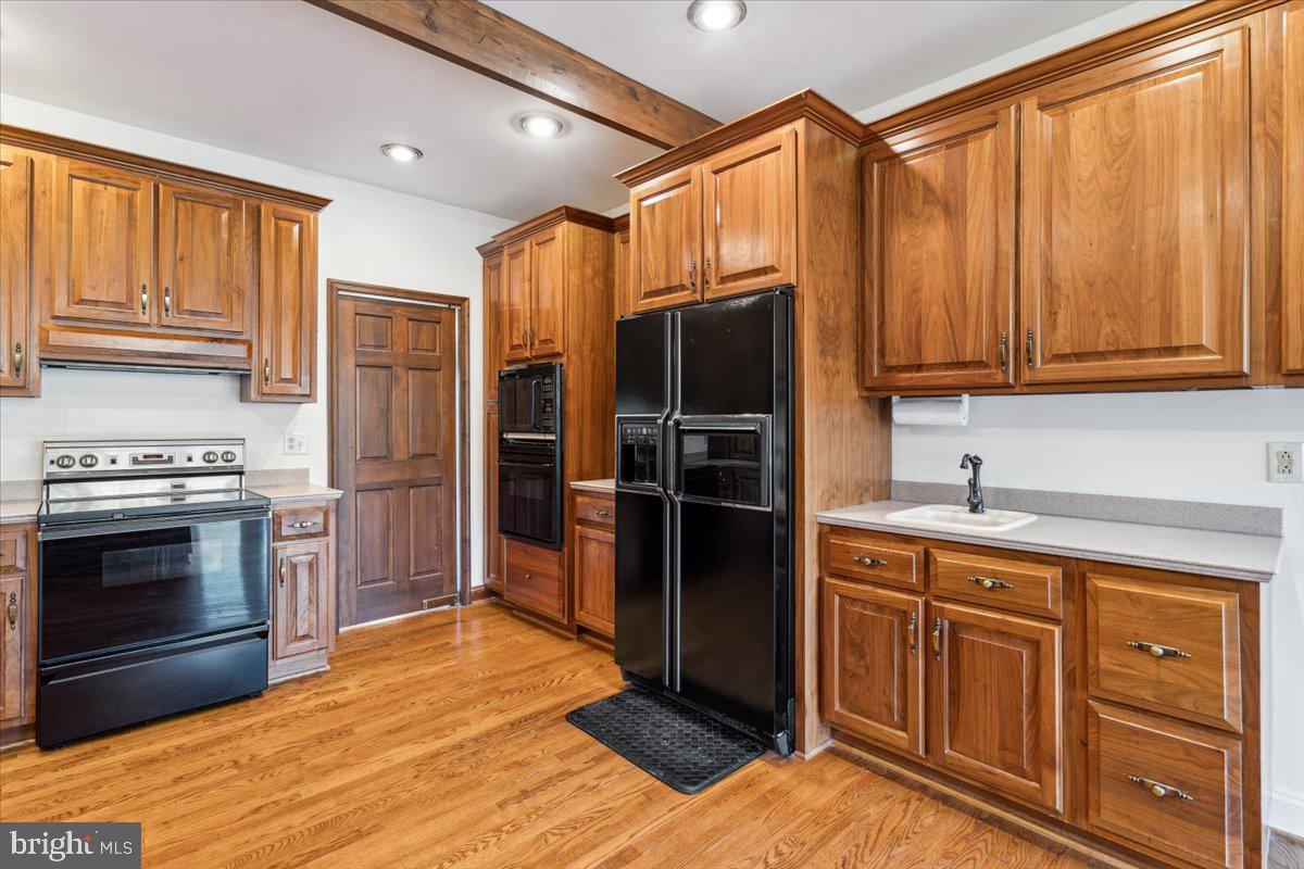 7130 Ira Sears Road Adamstown, MD 21710 - Photo 18 of 70 Perfect nook for a coffee bar.
