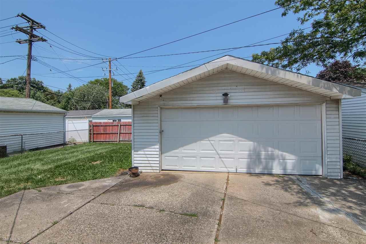 18135 Stephens Eastpointe, MI 48021 - Photo 27 of 30 Gallery Image 27