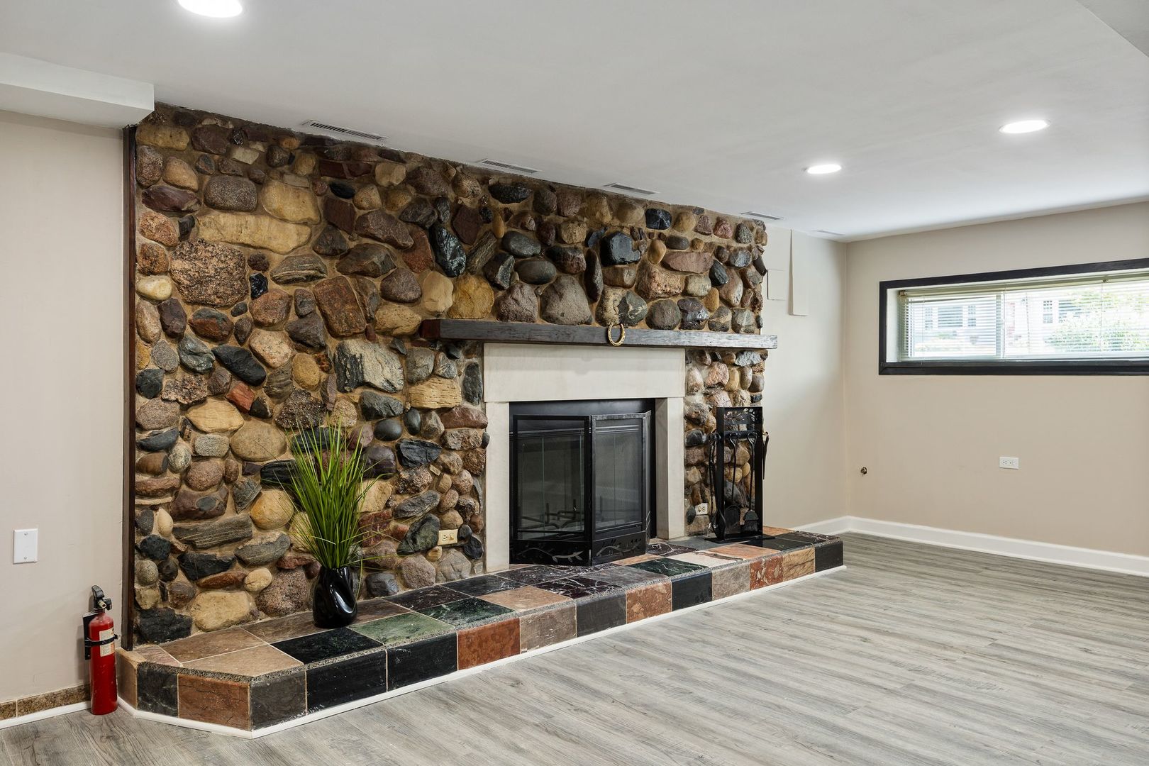 564 West Harrison Road Lombard, IL 60148 - Photo 20 of 33
