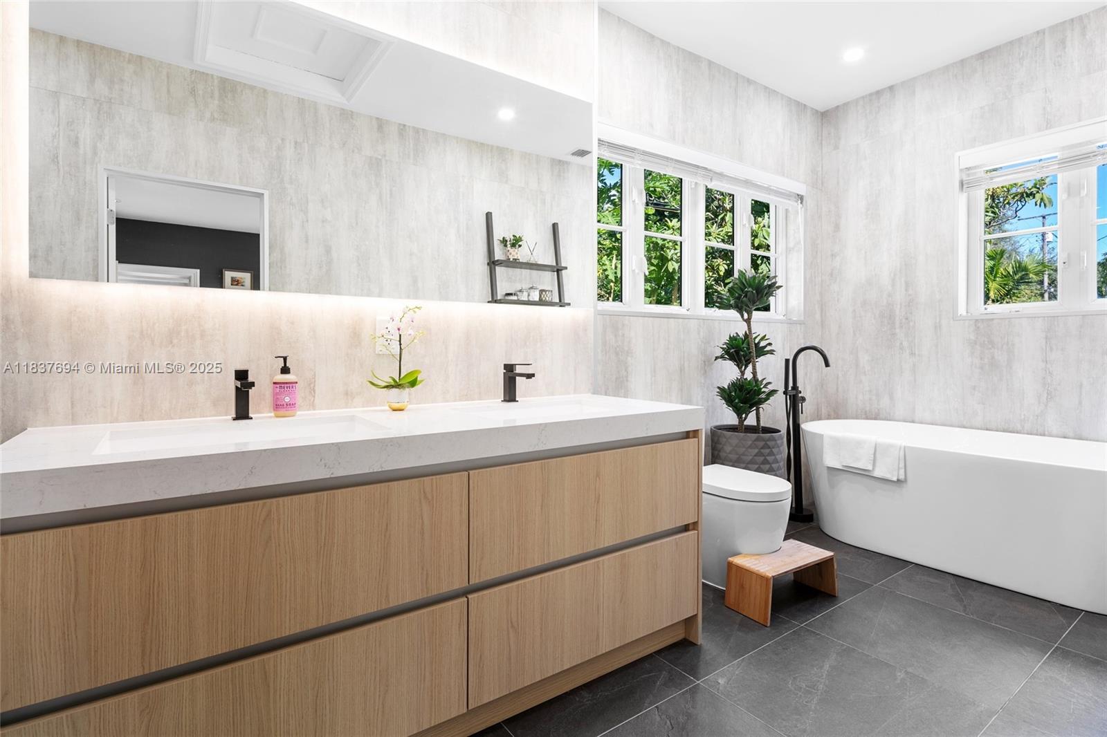 113 Northeast 101st Street Miami Shores, FL 33138 - Photo 23 of 56