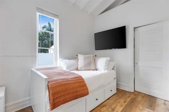 a building outdoor space with patio furniture