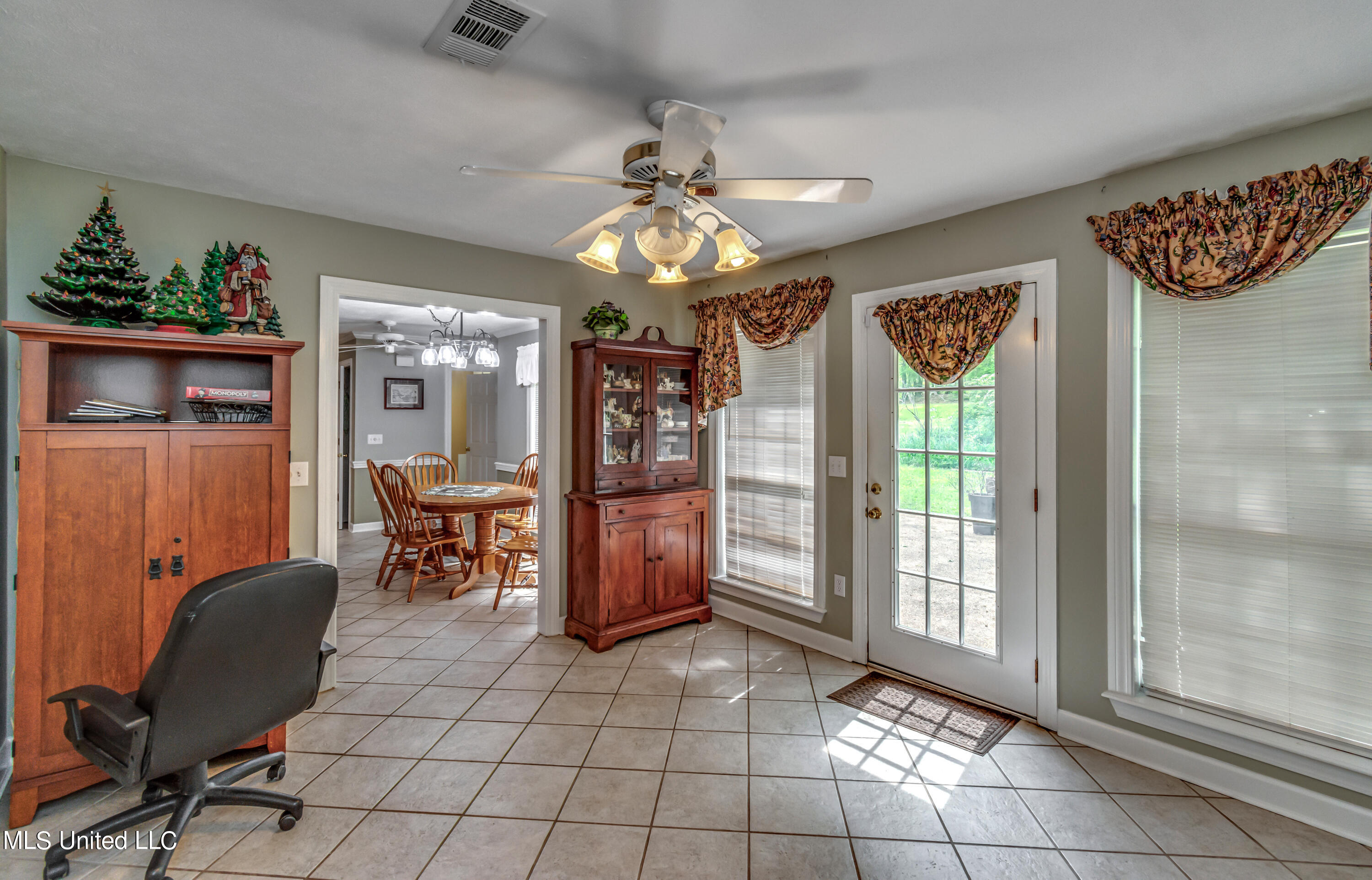 107 Falcon Ridge Drive Raymond, MS 39154 - Photo 23 of 52 107 Falcon Ridge Dr-38
