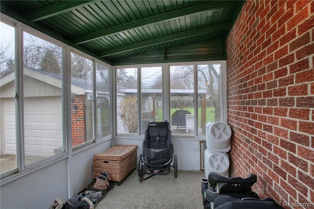 165 Texas Avenue Rochester, MI 48309 - Photo 13 of 35 13-Sun Porch.jpg