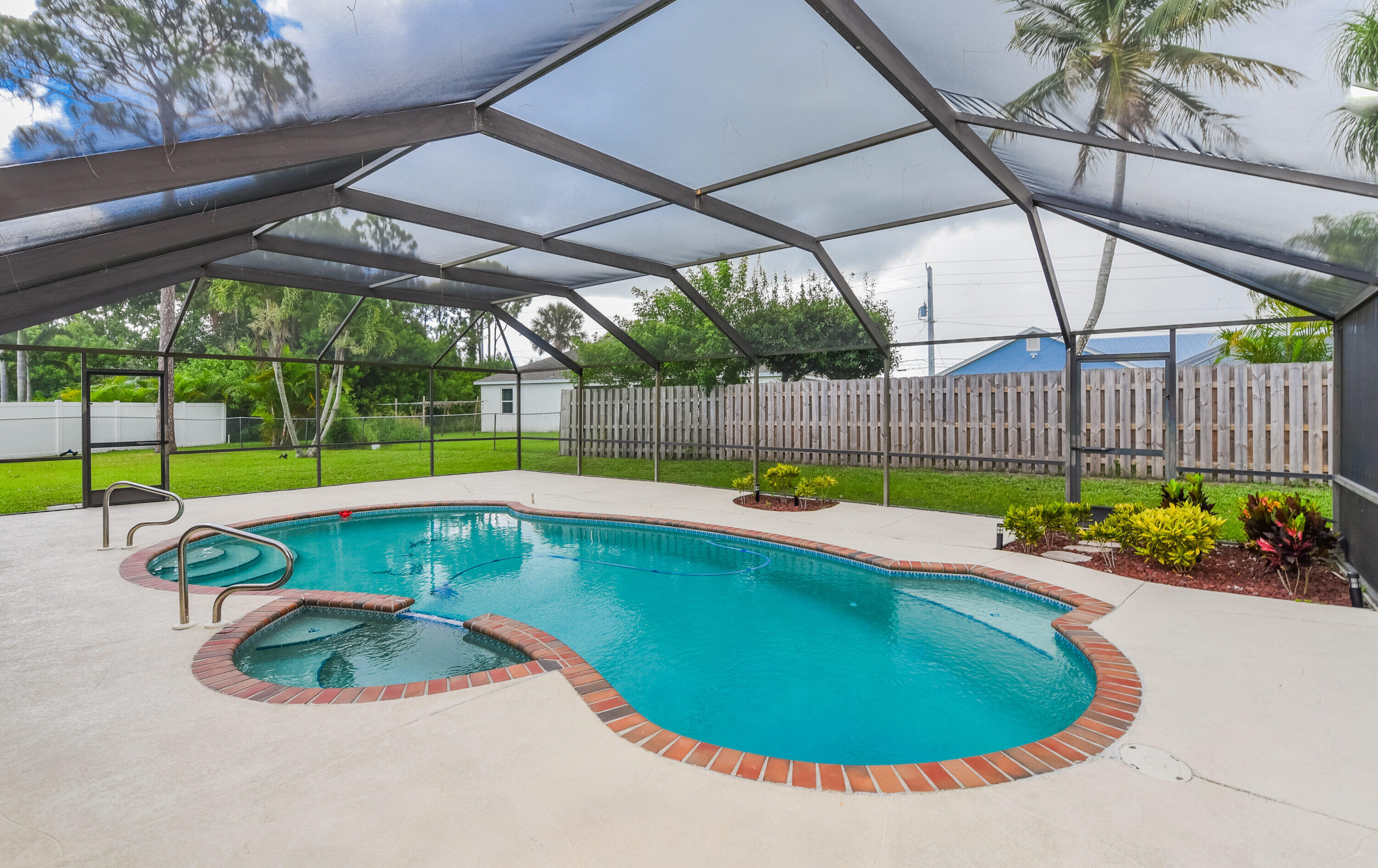 2661 Southeast Opal Cir  