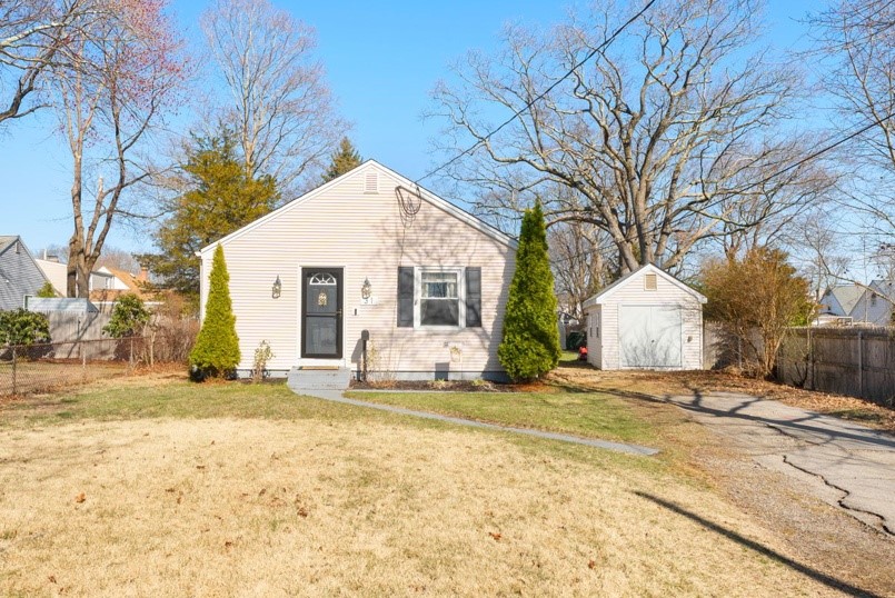 31 Rice Street Pawtucket, RI 02861 - Photo 1 of 30 Gallery Image 1