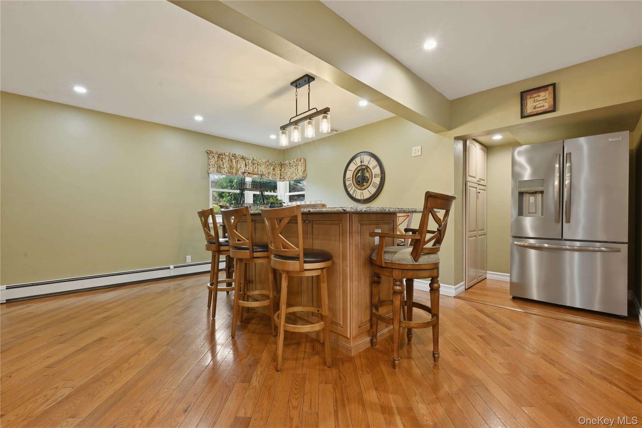 19 Berkshire Road Bethpage, NY 11714 - Photo 7 of 42