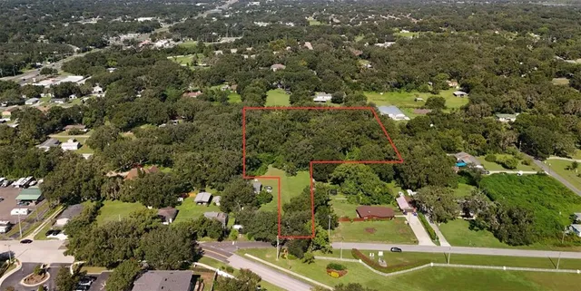 $449,000 | 224 Old Mulrennan Road, Valrico, FL 33594