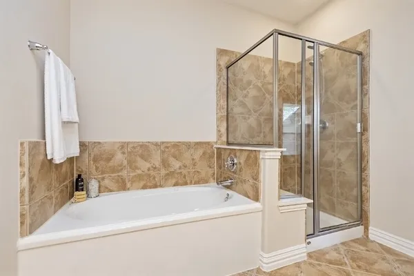 $2,600 | 39 Medley Lane, The Woodlands, TX 77382