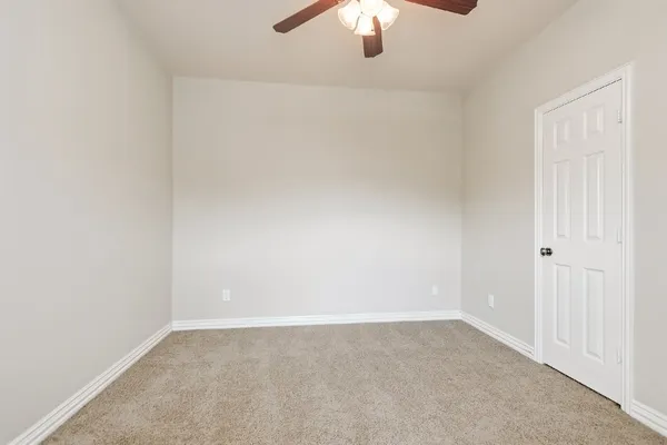$2,600 | 39 Medley Lane, The Woodlands, TX 77382