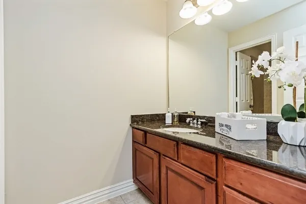 $2,600 | 39 Medley Lane, The Woodlands, TX 77382