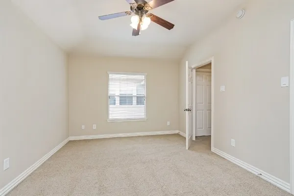 $2,600 | 39 Medley Lane, The Woodlands, TX 77382