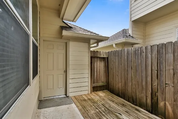 $2,600 | 39 Medley Lane, The Woodlands, TX 77382