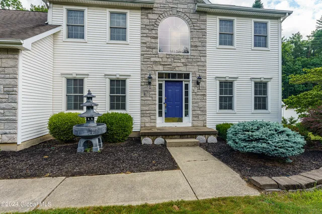 $3,995 | 20 Birch Hill Road, Clifton Park, NY 12019