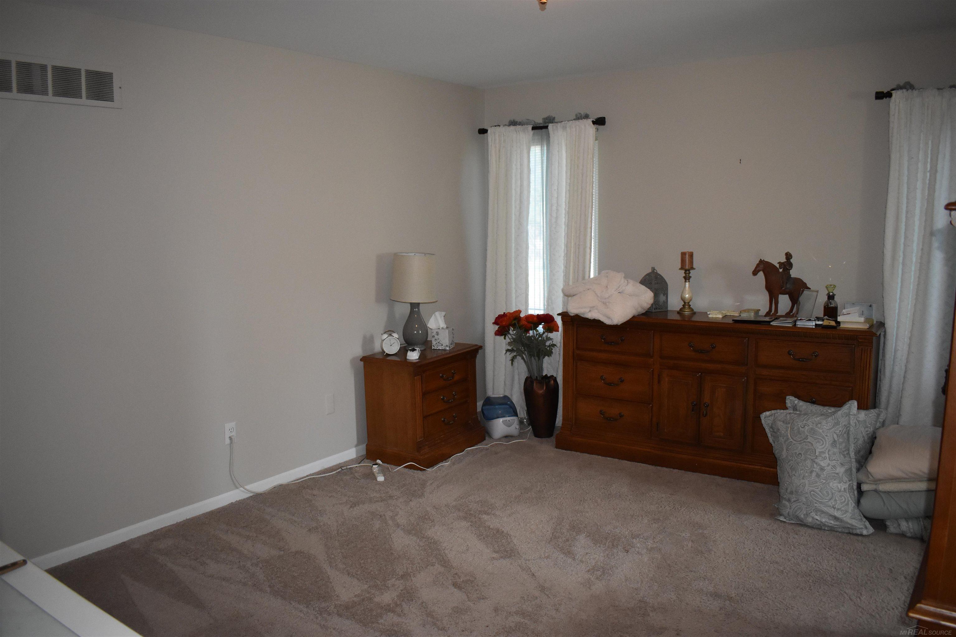 49242 Monte Road New Baltimore, MI 48047 - Photo 23 of 46