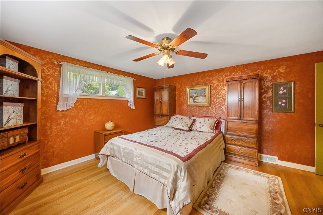 208 Harding Place Syracuse, NY 13205 - Photo 15 of 30