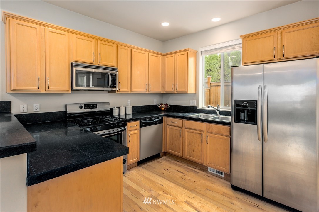 24037 40th Lane Southeast Bothell, WA 98021 - Photo 8 of 22