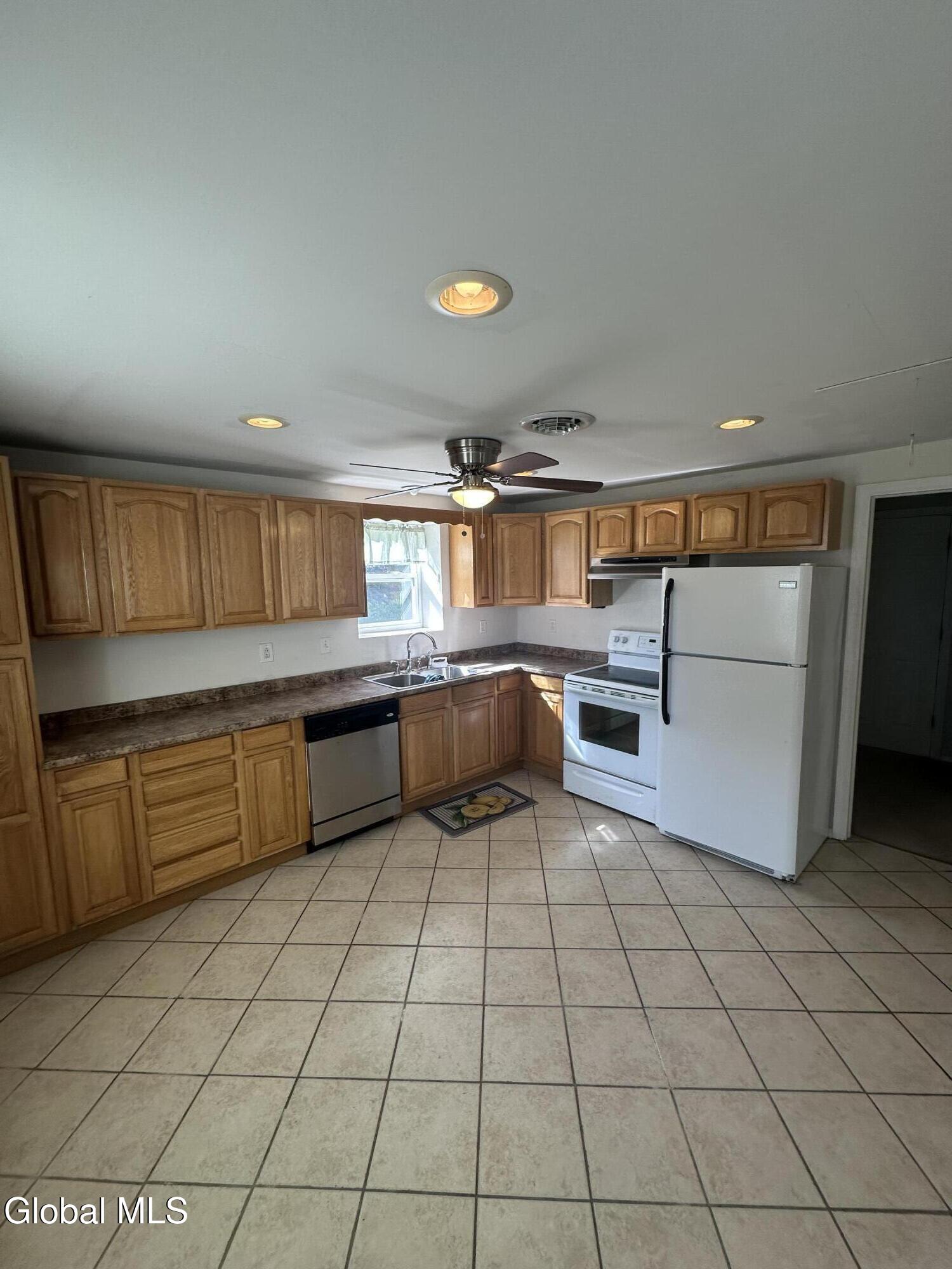 6963 Fuller Station Road Schenectady, NY 12303 - Photo 2 of 15 kitchen