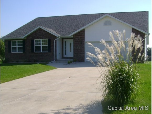 1854 MayField Road Chatham, IL 62629 - Photo 1 of 10 Gallery Image 1