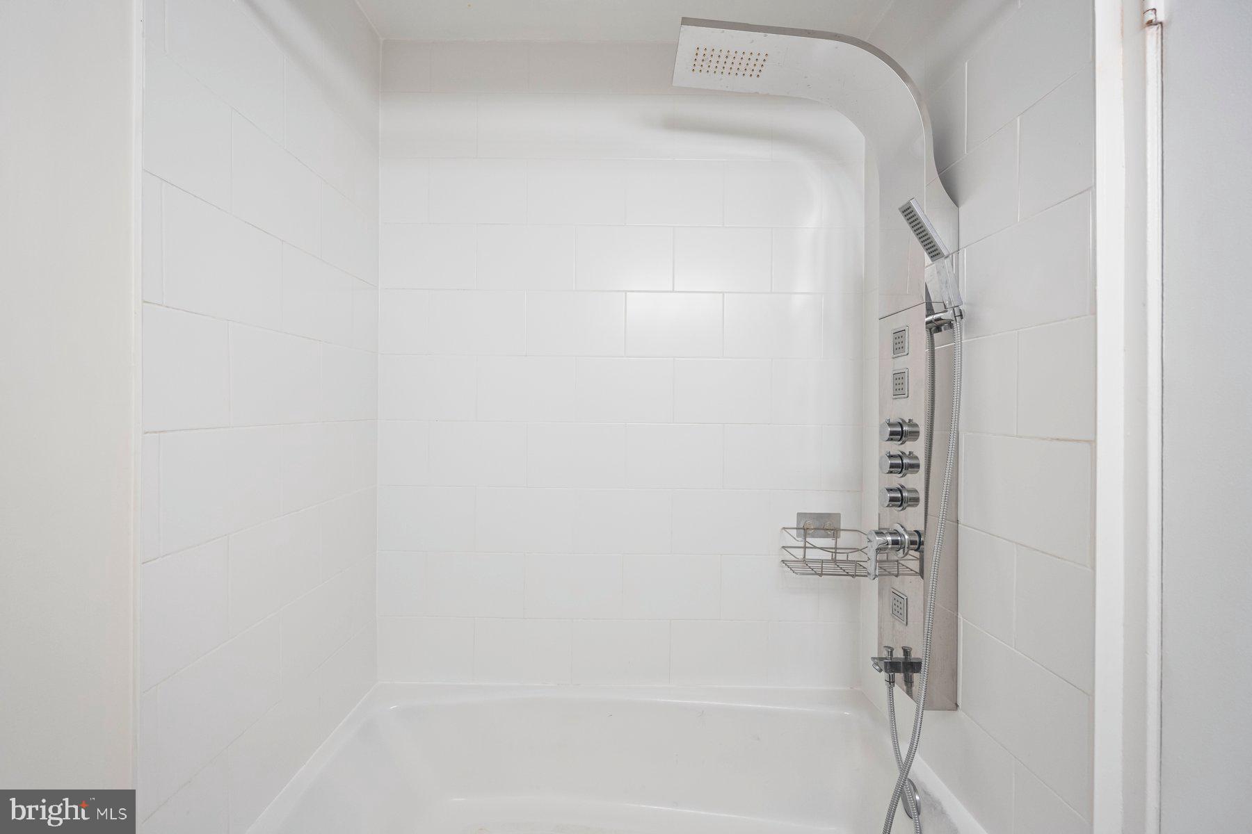 8964 Blue Pool Columbia, MD 21045 - Photo 24 of 36 a close up of a bathtub