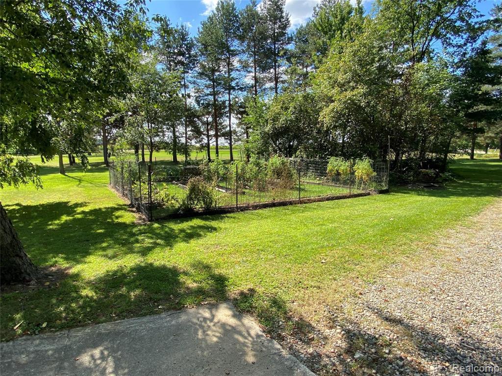 5750 Marlette Road Marlette, MI 48453 - Photo 13 of 45