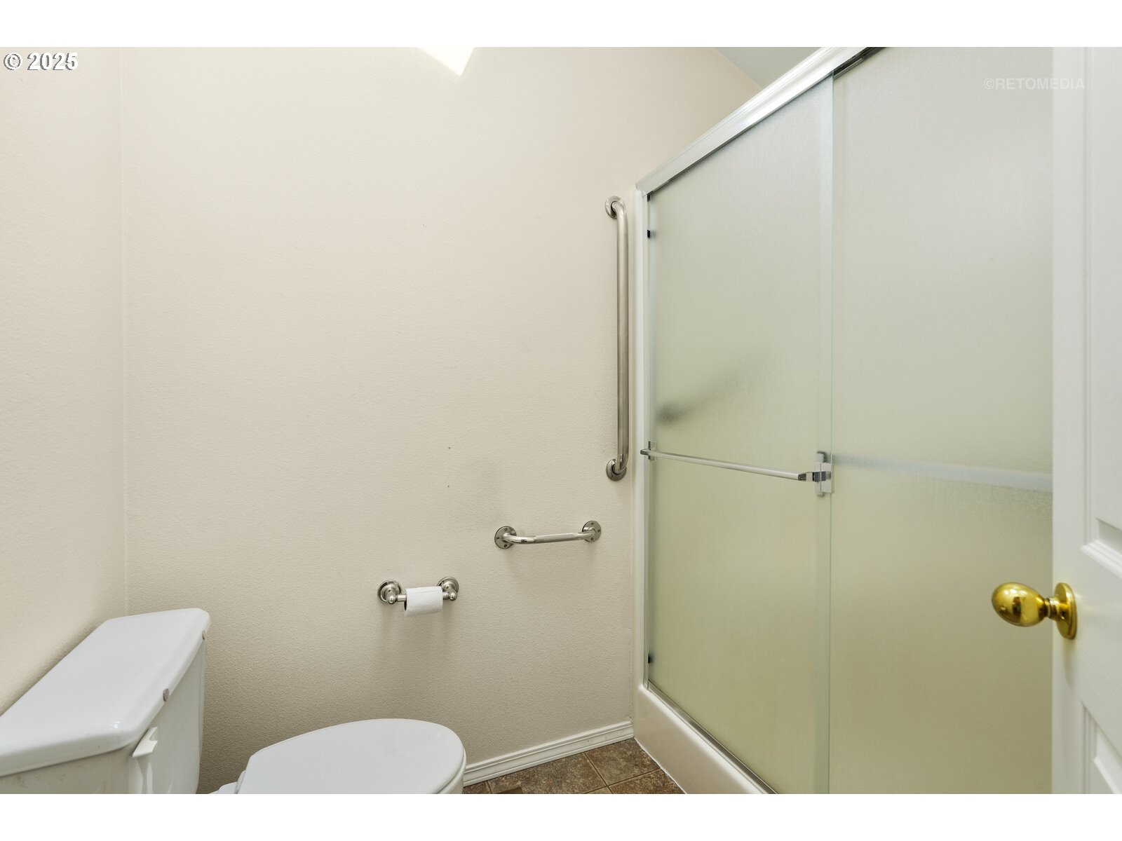 16648 Southwest Jordan Way Portland, OR 97224 - Photo 23 of 38 Owner's Suite Bathroom