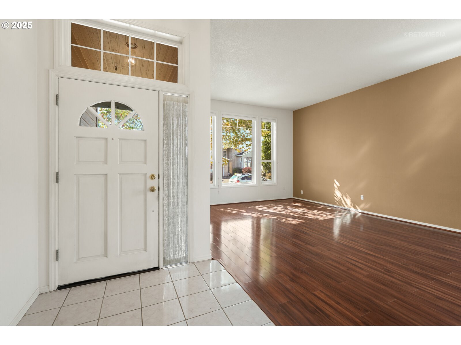 16648 Southwest Jordan Way Portland, OR 97224 - Photo 8 of 38 Entrance/Foyer