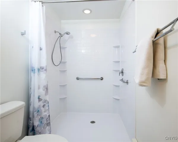 $2,800 | 871 Franklin Road, Skaneateles, NY 13152