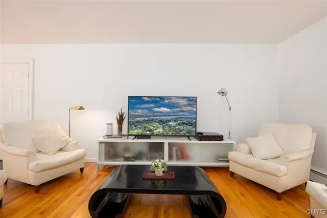 $2,800 | 871 Franklin Road, Skaneateles, NY 13152