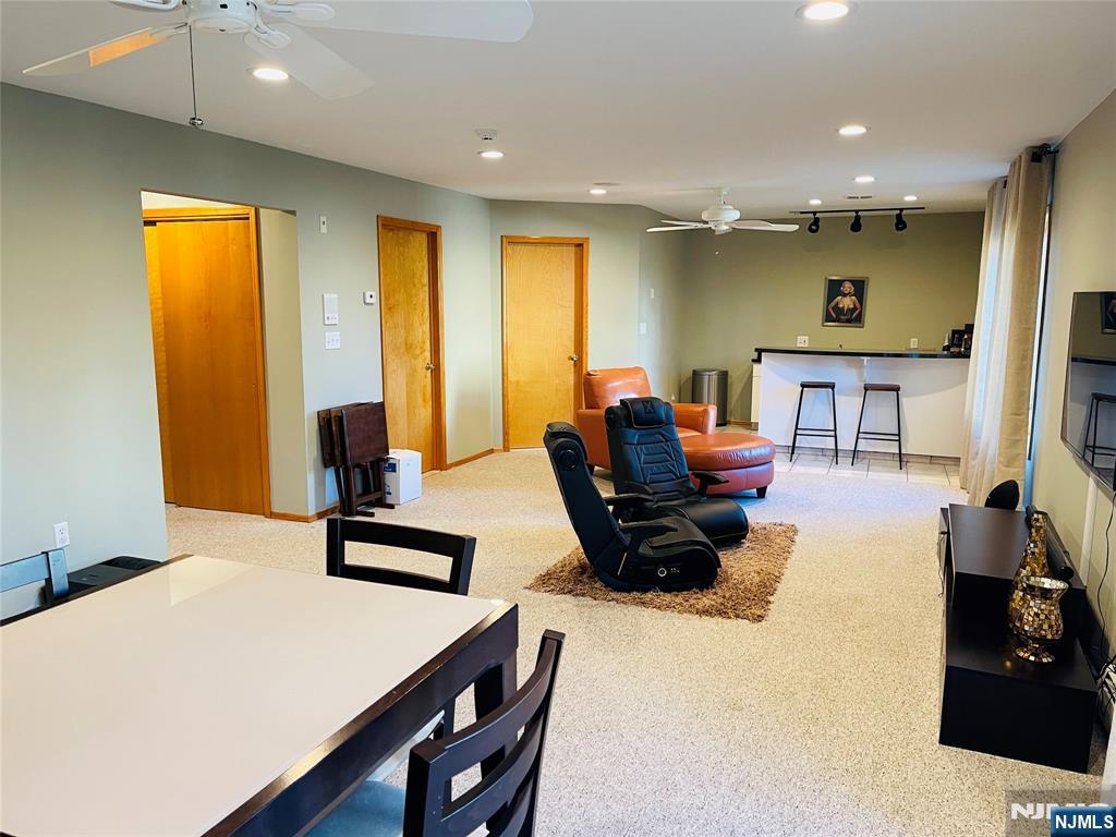 239 Wallington Avenue Wallington, NJ 07057 - Photo 19 of 43