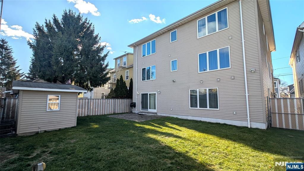 239 Wallington Avenue Wallington, NJ 07057 - Photo 41 of 43