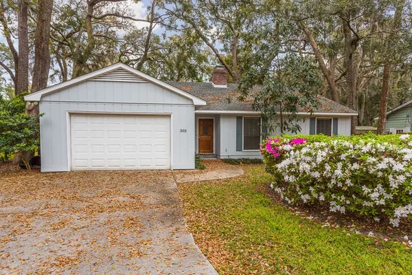 $2,750 | 303 Reynoso Avenue, St. Simons Island, GA 31522