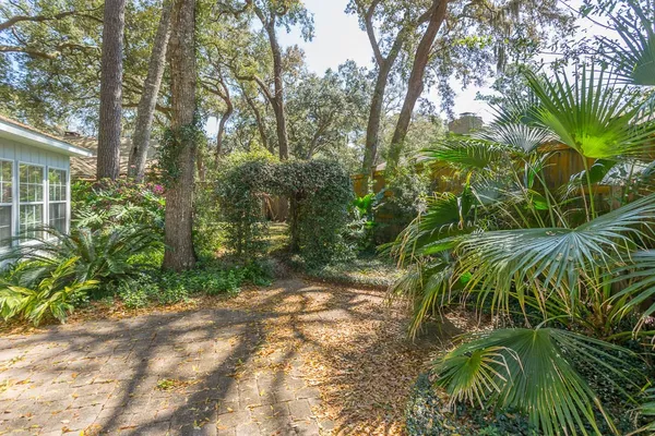 $2,750 | 303 Reynoso Avenue, St. Simons Island, GA 31522